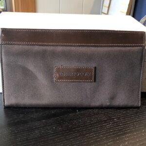 Roberto Coin jewelry travel case many zipper pockets dark brown 9x5